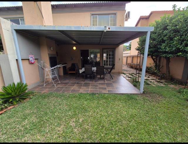 2 BEDROOM TOWNHOUSE FOR SALE IN ANNLIN